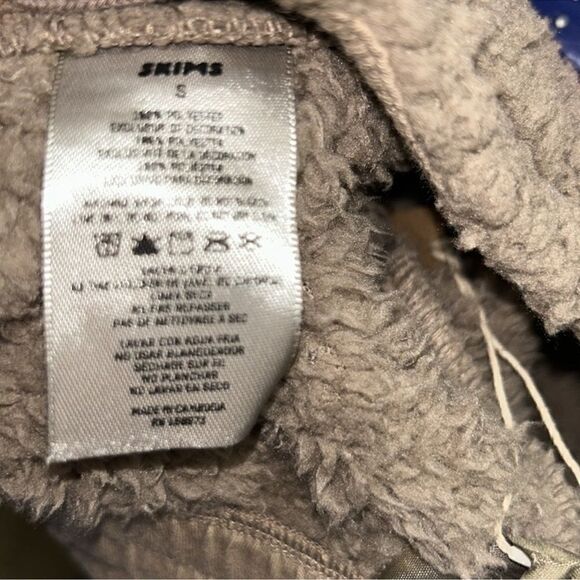 Skims Dessert Tan Snuggly Skinny
Pants(Size Small) - Picture 7 of 11